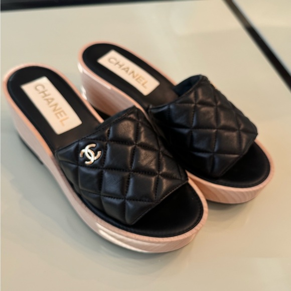 NEW Black Chanel Mules size 39 with box, never worn - Picture 3 of 13